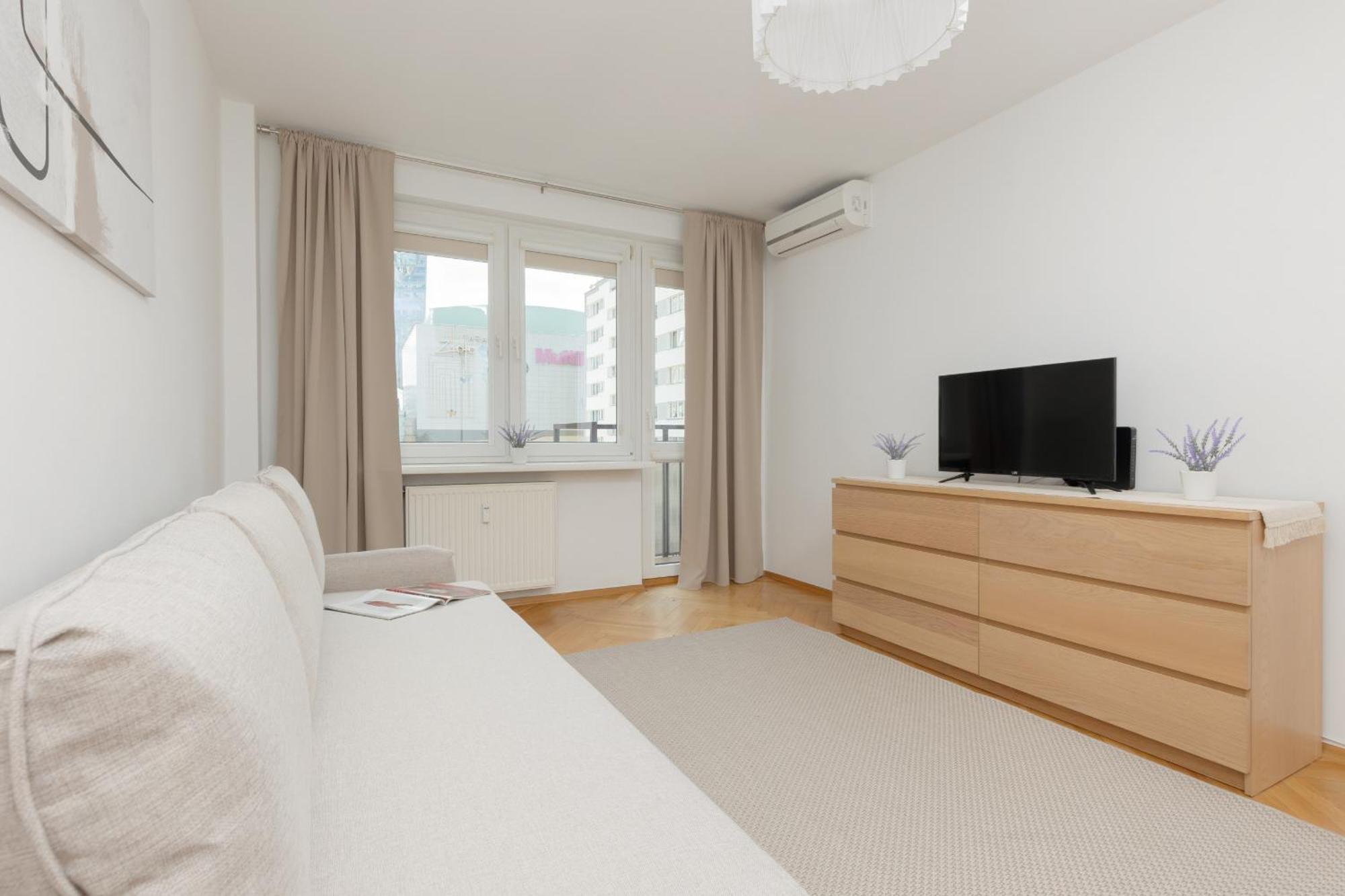 City Center Chmielna 100 Warsaw Luaran gambar